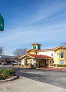 EXTERIOR_BUILDING La Quinta Inn By Wyndham Huntsville Research Park