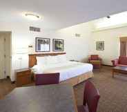 Bedroom 3 La Quinta Inn By Wyndham Huntsville Research Park