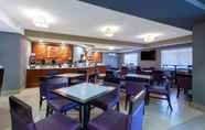 Restaurant 5 La Quinta Inn Suites By Wyndham Erie