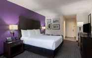 Kamar Tidur 2 La Quinta Inn Suites By Wyndham Clifton Rutherford