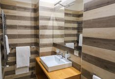 In-room Bathroom 6 Vignadonica Resort