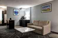 Common Space Best Western Rochester Hotel Mayo Clinic Area/St M