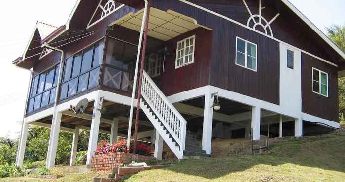 Exterior Strawberry Garden Hotel