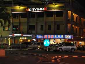 Luar Bangunan MCity Inn