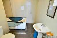 Toilet Kamar Dream World Resort