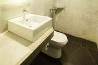 Toilet Kamar The Silver Inn