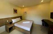 Bedroom 4 Adelfa Hotel