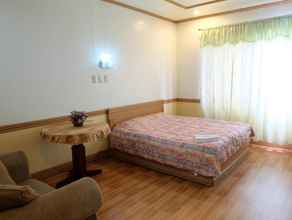 Kamar Tidur 4 Hotel Henrico - Legarda