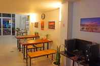 Lobi Maya Papaya Cafe & Hostel