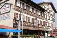 Bangunan Swiss Chalet