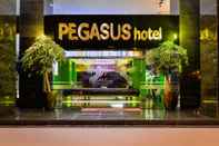 Bên ngoài Pegasus Hotel