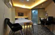 Kamar Tidur 4 Hotel The Grang Nampo