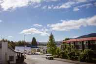 Exterior Fox Glacier Pod Hostel & Inn