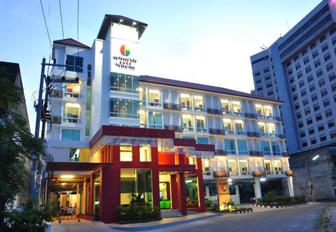 Lainnya The Color Hotel