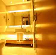 In-room Bathroom 3 BEDOM APARTMENTS QUANCHENG PLAZA JINAN