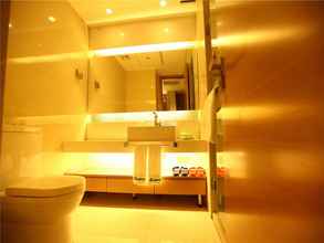 In-room Bathroom 4 BEDOM APARTMENTS QUANCHENG PLAZA JINAN