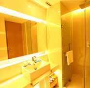 Toilet Kamar 2 BEDOM APARTMENTS QUANCHENG PLAZA JINAN