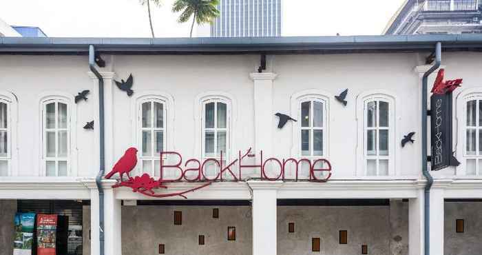 ภายนอกอาคาร Backhome KL