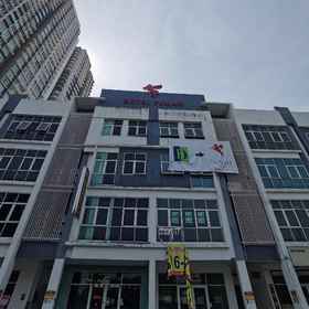 De Ideal 1, Hotel The Coklat