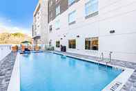 Swimming Pool Hol. Inn Exp. and Suites NICEVILLE - EGLIN AREA