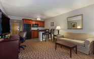 Ruang Umum 6 Comfort Inn & Suites Glen Mills - Concordville