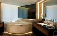 Toilet Kamar 4 Million Dragon Hotel