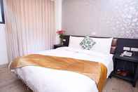 Bedroom Jin Bao Hotel