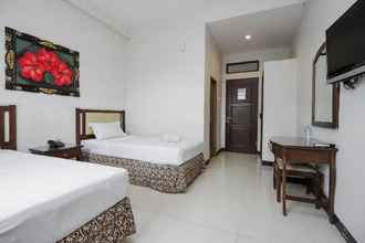 Bedroom 4 EMIA HOTEL