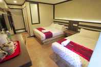 Bedroom Hotel Premium