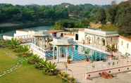 Hồ bơi 5 Castle Narela Hotel Resort