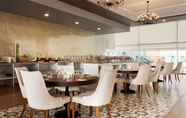 Restaurant 4 Hawthorn Suites by Wyndham Cerkezkoy