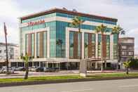 Exterior Ramada by Wyndham Mersin