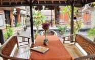 ร้านอาหาร 2 Astiti Guest House Salon and Spa