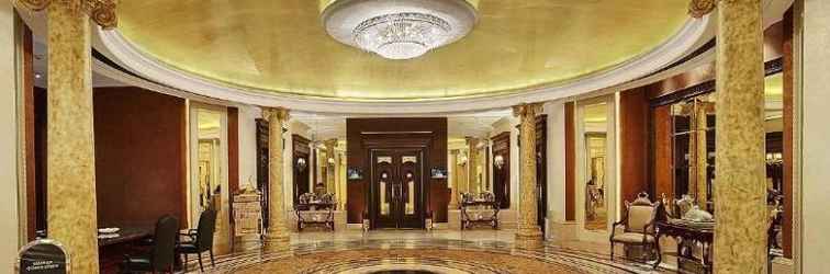 Lobby Mayfair Convention Hotel