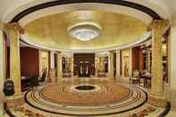 Lobby Mayfair Convention Hotel