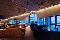 Bar, Cafe and Lounge Radisson Blu Polar Hotel, Spitsbergen