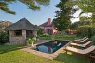 Swimming Pool House on Westcliff