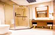 In-room Bathroom 2 喆啡酒店(长沙五一广场窑岭湘雅二医院地铁站店)