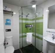 In-room Bathroom 2 7 Days Inn Nanchang Ru Zi Road