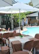 SWIMMING_POOL DATE AND DINE RESORT