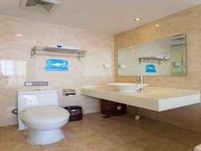 Toilet Kamar 4 Iu Hotel Chongqing Rongchang High Speed Railway St