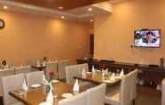 Restaurant 6 Hotel Rama Trident