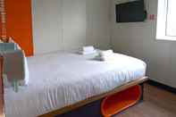Bilik Tidur Easyhotel London Heathrow