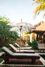 Hồ bơi 4 Bombora Bungalows