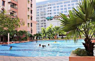 Kolam Renang 2 Kk Vacation Apartments Marina Court Resort Condomi