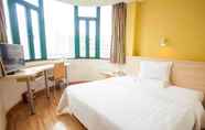 Bedroom 4 7 Days Inn Foshan Tongji Bridge Tongji Road Subway