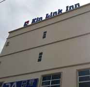 Bên ngoài 3 Kin Link Inn