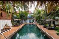 สระว่ายน้ำ Apsara Greenland Boutique Villa