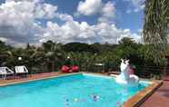 Swimming Pool 5 TONGTA HOMESTAY