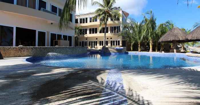 Kolam Renang Aladin White Beach Resort